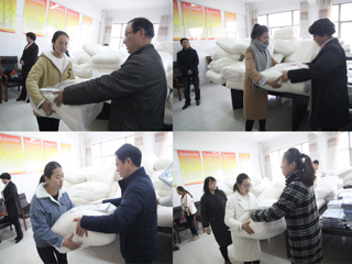 助力大学起航,关爱你的成长——信息学院举办“冬日送温暖”活动