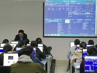 管理学院充分挖掘实验室资源 服务创新型人才培养