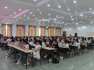 【纪念改革开放四十周年】“喜迎改革四十载，摄影中国新时代”——beat365官网成功举办摄影知识讲座