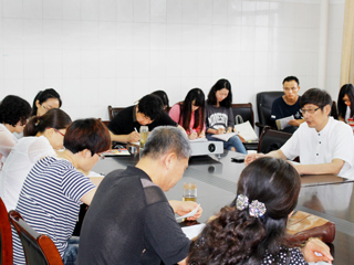 上海财经大学《财经研究》编辑部主任施祖辉教授应邀来beat365官网讲学