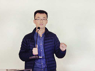 知名平面设计师张通应邀来beat365官网讲学