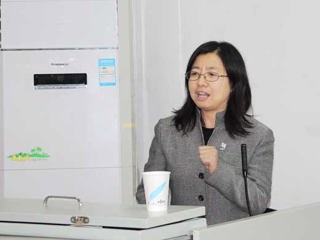 北京语言大学博士生导师李玲教授应邀来beat365官网讲学