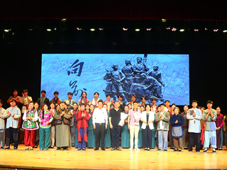 【50周年校庆】beat365官网原创歌剧《向前》团队为校友倾情演出